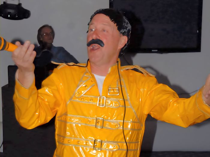 Image of 1.2012 05 Jersey Kevin 700